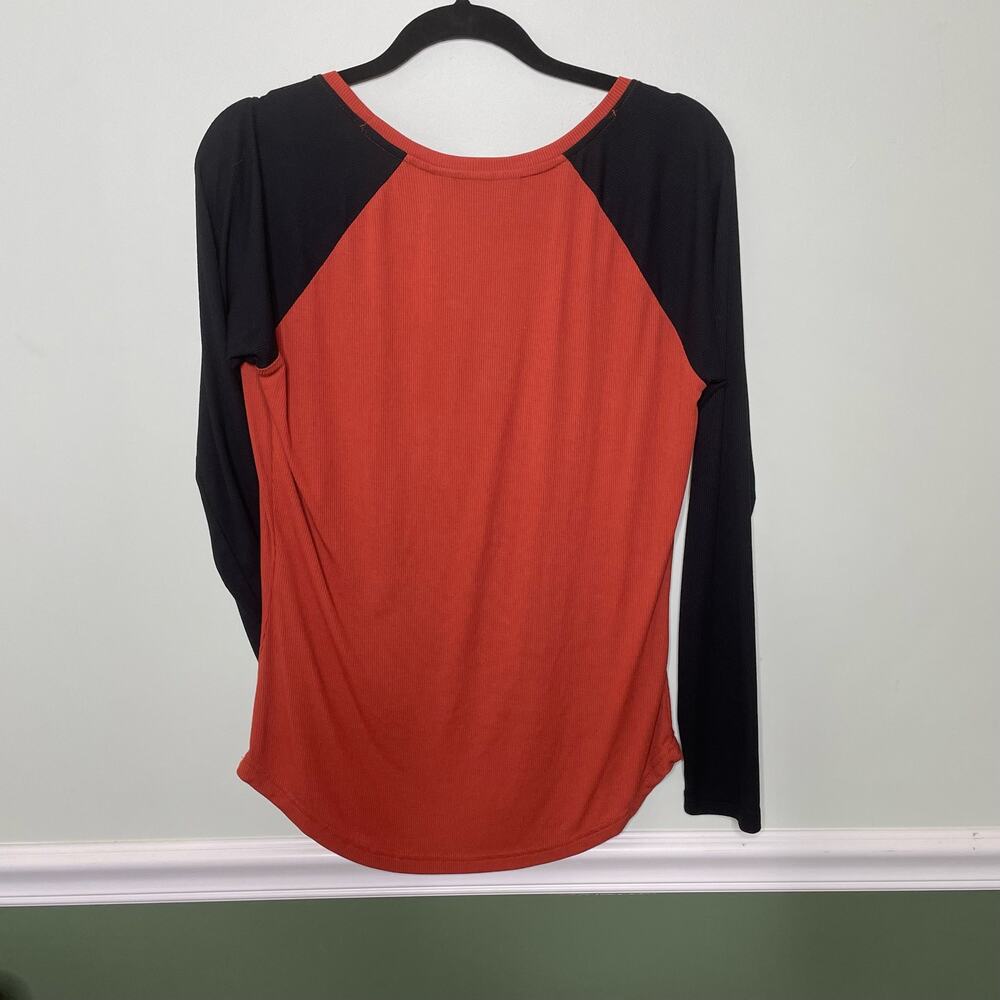 Harley-Davidson Ribbed Knit Long Sleeve Top Roses Spell Out Logo Orange Black‎ M - Picture 6 of 9